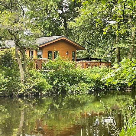Riverbank Lodge Dollar Екстер'єр фото