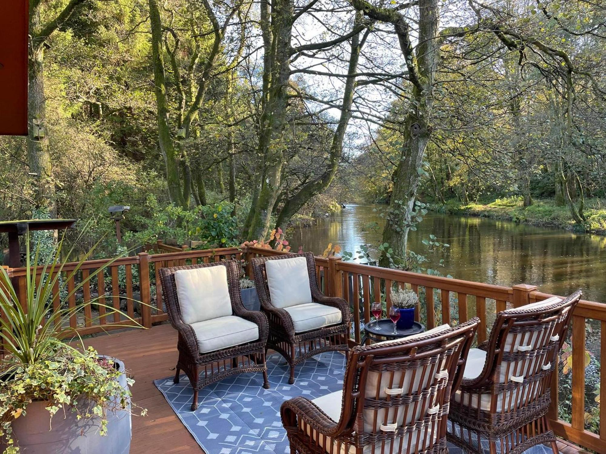 Riverbank Lodge Dollar Екстер'єр фото